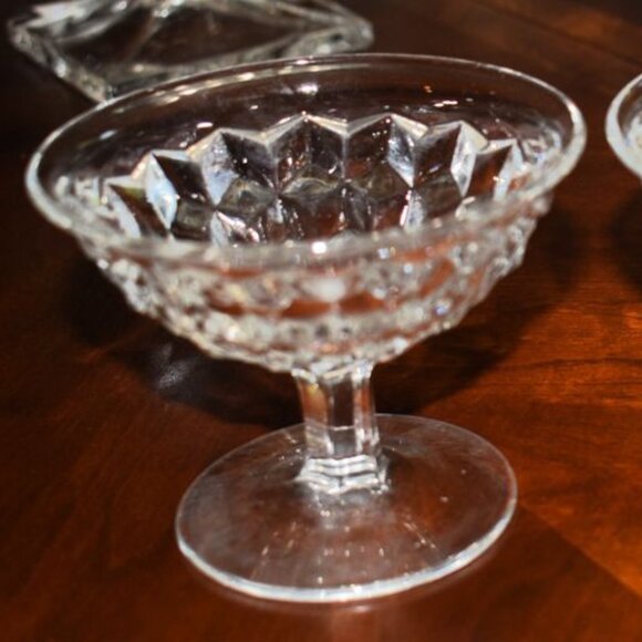 Pair of Fostoria American Low Sherbert Flared Glasses - Picture 1 of 3